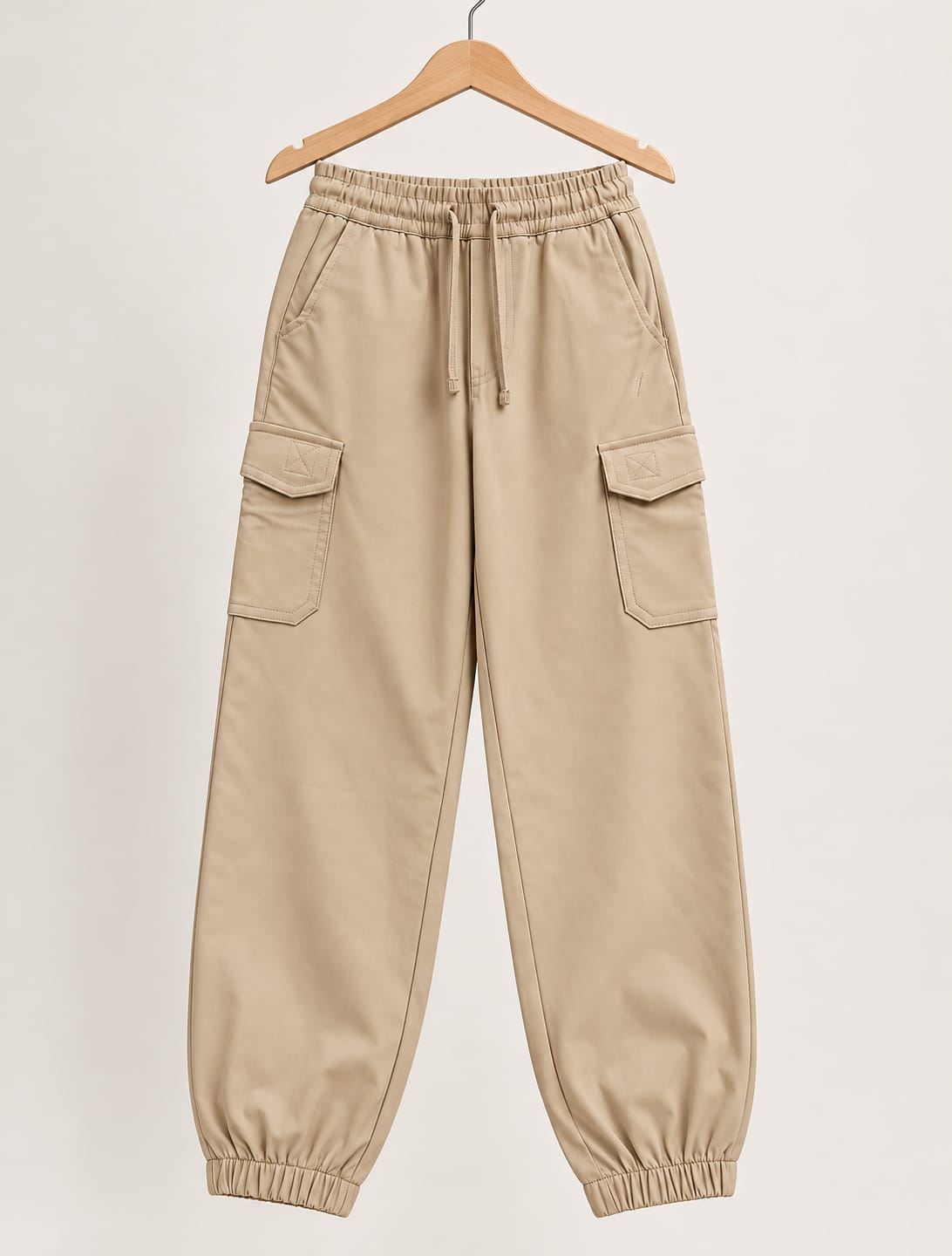Pantalone con tasconi